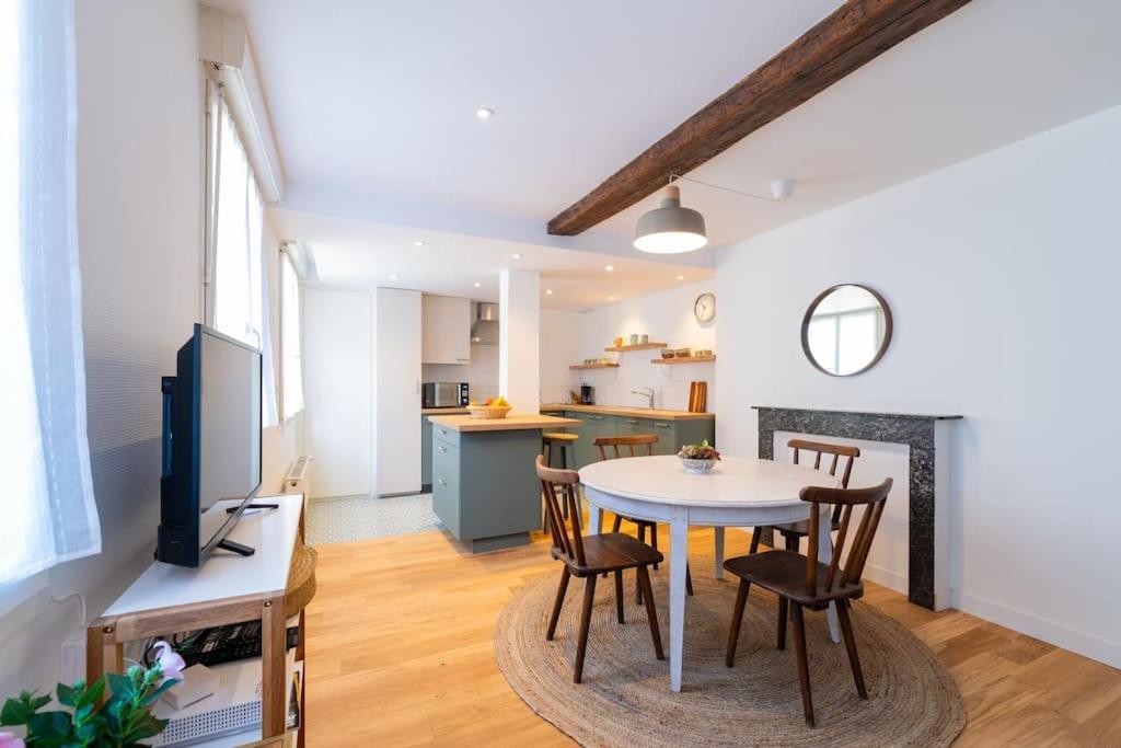 Appartement Meuse & Mono, En Hyper Centre Шарлевиль-Мезьер Экстерьер фото
